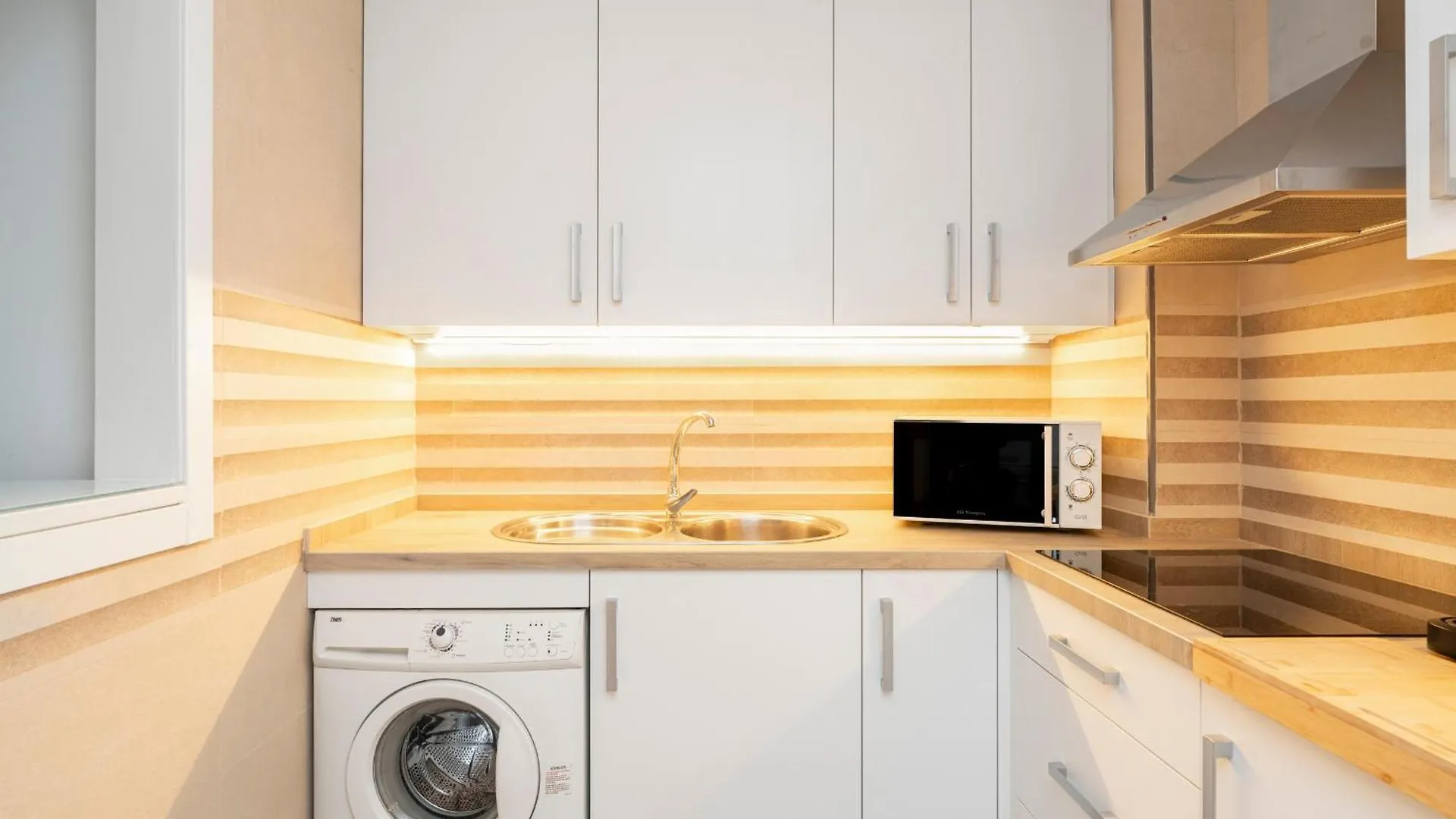 Ronda Suites 193 Junto A Hospitales Y Cerca Centro Con Parking Gratis 그라나다 0*,  스페인
